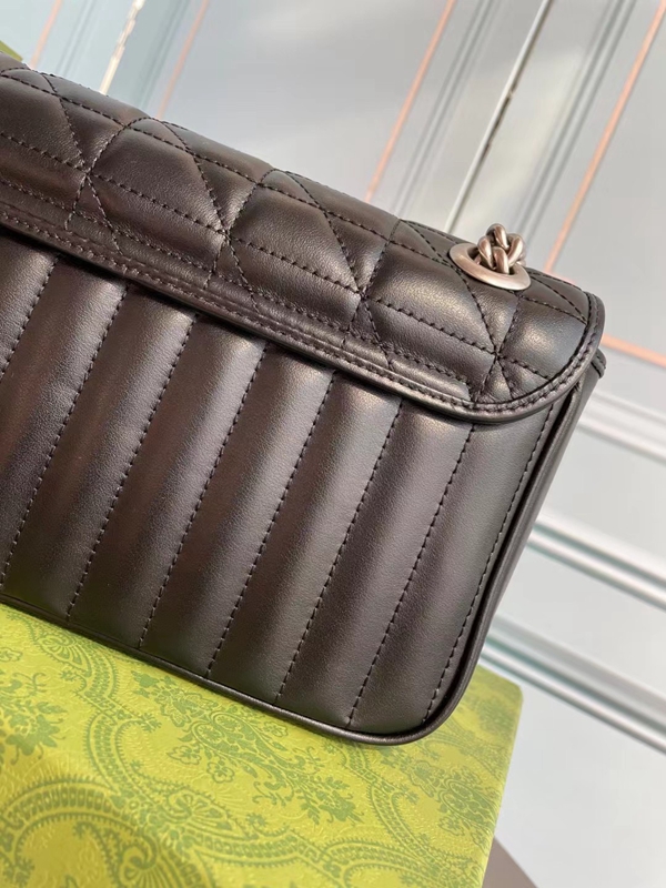 グッチバッグ内部構造